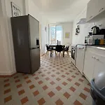 L'escale 32 *